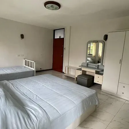 Manoo House E Apartment